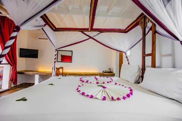 Waridi Beach Resort and Spa image 18